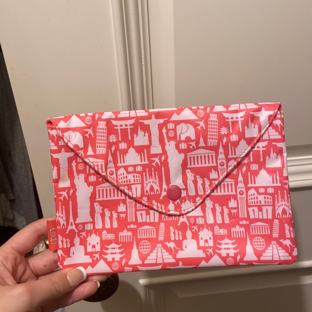 Ipsy Traveler Makeup Bag